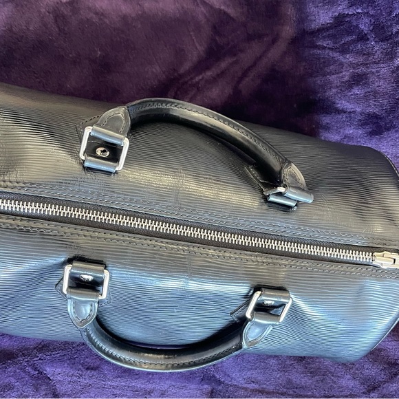 Louis Vuitton Speedy EPI leather Hand 100% Authentic - Picture 3 of 8